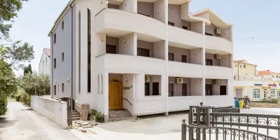 Apartments Mara in Kastel Stafilic