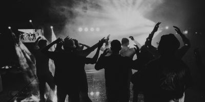 Nachtparty, Leute auf einer Tanzfläche