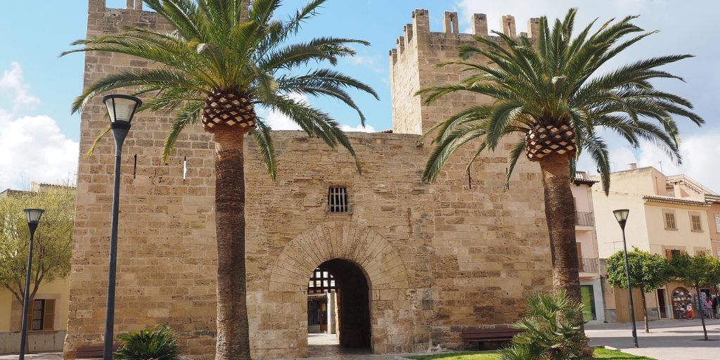 Stadttor in Alcucia