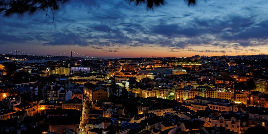 Lissabon bei Nacht