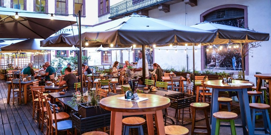 Prag Urlaub ab ins Restaurant
